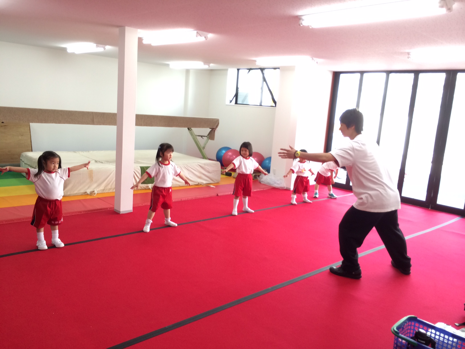 体操学園ダンス授業風景②